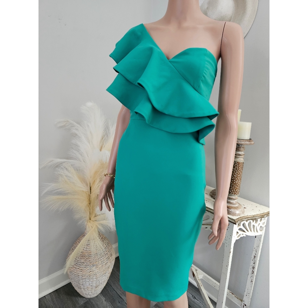Cocktail G. Céline Green Cold Shoulder Ruffled Bodice Knee Length Dress